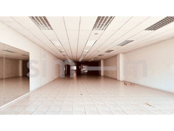 Foto 2 de Local en alquiler en El Sucre-Universitat de 521 m²