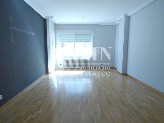 Foto 1 de Venta de piso en Santa Cruz - Industria - Polígono Campollano de 3 habitaciones con garaje y balcón