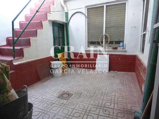 Foto 1 de Casa en venda a Santa Cruz - Industria - Polígono Campollano de 4 habitacions amb terrassa i garatge