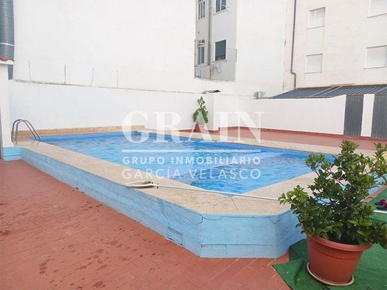 Foto 1 de Alquiler de piso en Pedro Lamata - San Pedro Mortero de 1 habitación con piscina y muebles