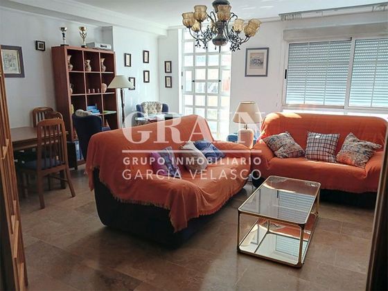 Foto 2 de Alquiler de piso en Pedro Lamata - San Pedro Mortero de 1 habitación con piscina y muebles