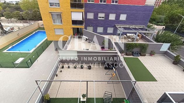 Foto 1 de Venta de piso en Santa Cruz - Industria - Polígono Campollano de 3 habitaciones con piscina y garaje