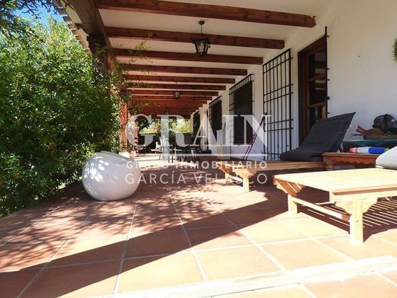 Foto 2 de Casa en venda a Hermanos Falcó - Sepulcro Bolera de 7 habitacions amb terrassa i piscina