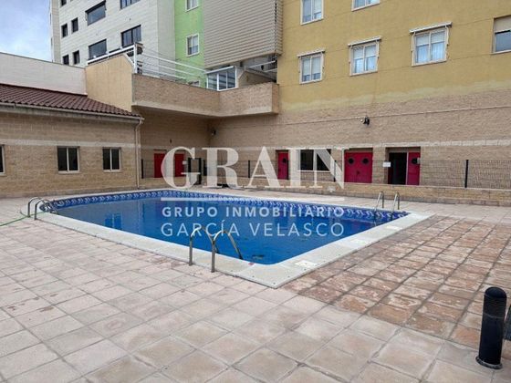 Foto 1 de Pis en venda a Santa Cruz - Industria - Polígono Campollano de 3 habitacions amb piscina i garatge