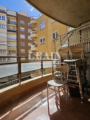 Foto 2 de Pis en venda a Santa Cruz - Industria - Polígono Campollano de 4 habitacions amb garatge i balcó