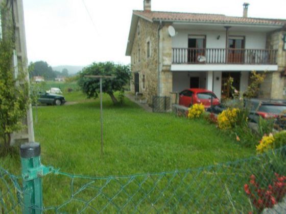 Foto 1 de Casa en venda a Puente Viesgo de 4 habitacions amb terrassa i jardí