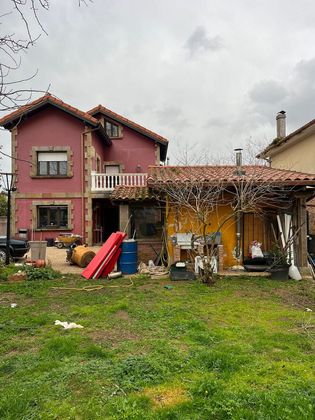 Foto 1 de Casa en venda a Igollo de 4 habitacions amb terrassa i jardí