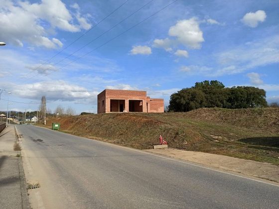 Foto 2 de Casa rural en venda a Cabañas Raras de 3 habitacions amb piscina i garatge