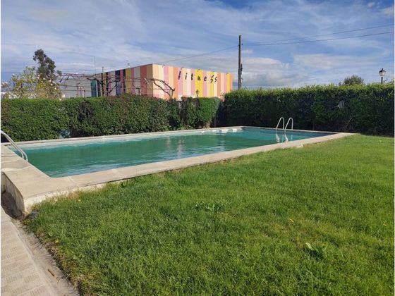 Foto 2 de Casa en venda a Valmojado de 6 habitacions amb piscina i garatge
