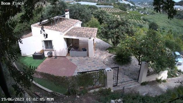 Foto 2 de Xalet en venda a Nucia (la) de 2 habitacions amb terrassa i jardí