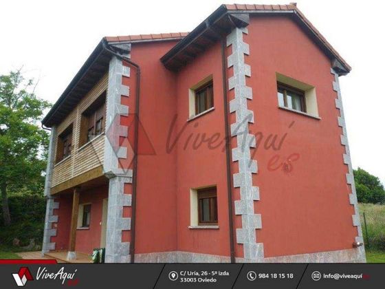 Foto 2 de Chalet en venta en Ribadesella de 3 habitaciones con terraza y garaje