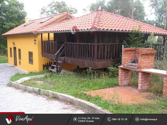 Foto 1 de Casa en venda a Pravia de 4 habitacions amb terrassa i jardí