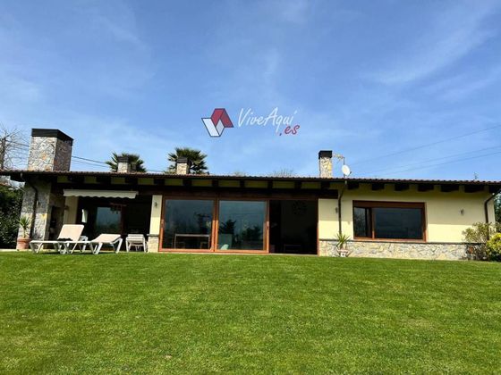 Foto 2 de Chalet en venta en Celorio-Poó-Parres de 3 habitaciones con terraza y garaje