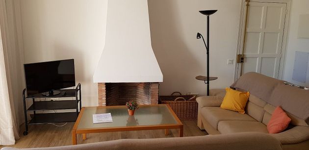Foto 2 de Pis en lloguer a Can Girona - Terramar - Can Pei - Vinyet de 2 habitacions amb terrassa i mobles