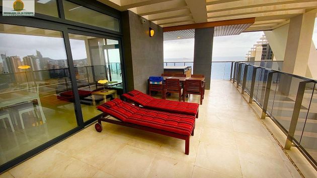 Foto 2 de Piso en venta en Playa de Poniente de 3 habitaciones con terraza y piscina