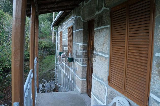 Foto 1 de Chalet en venta en Pereiro de Aguiar (O) de 3 habitaciones con jardín y balcón