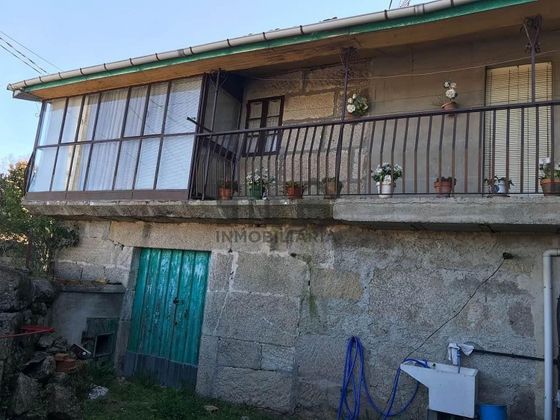 Foto 1 de Chalet en venta en Amoeiro de 4 habitaciones con garaje y balcón