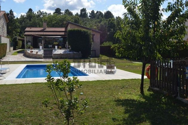 Foto 2 de Xalet en venda a Pereiro de Aguiar (O) de 4 habitacions amb piscina i garatge
