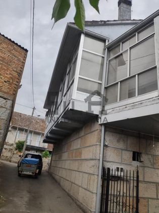 Foto 2 de Casa en venta en Castrelo de Miño de 4 habitaciones con balcón y calefacción