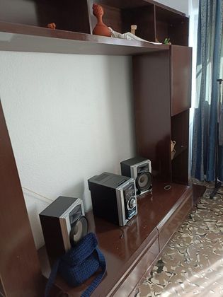 Foto 1 de Piso en venta en Colonia Requena de 3 habitaciones con balcón
