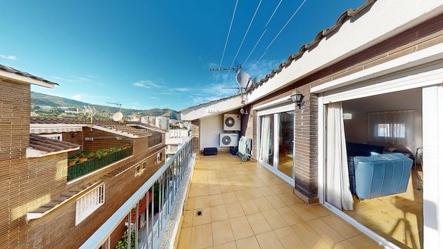 Foto 1 de Casa en venda a calle De Fastenrath de 4 habitacions amb terrassa i balcó