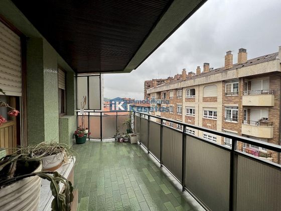 Foto 1 de Venta de piso en Basauri de 4 habitaciones con terraza y calefacción