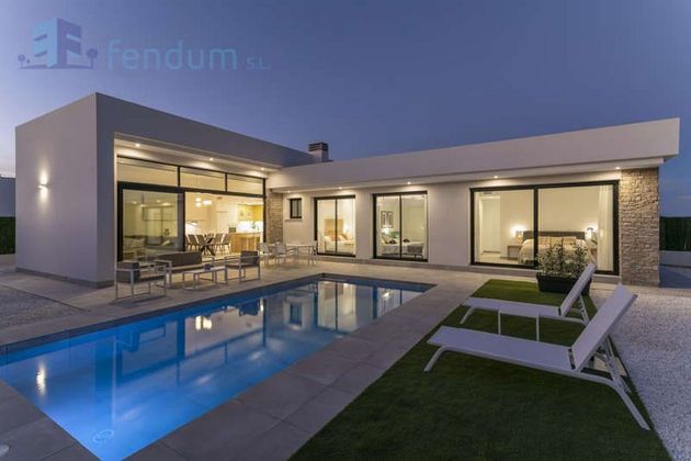 Foto 2 de Casa en venta en Calasparra de 3 habitaciones con piscina y jardín