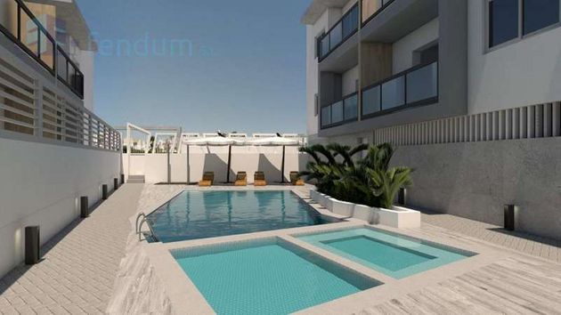 Foto 2 de Casa en venda a Benijófar de 3 habitacions amb piscina i garatge