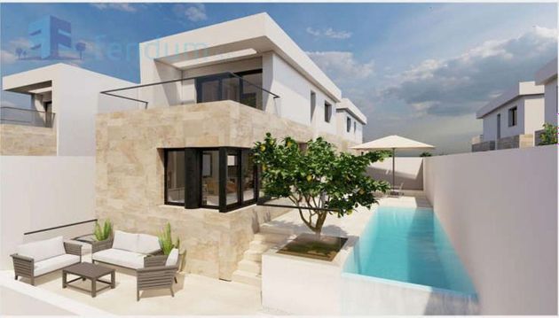 Foto 1 de Casa en venda a Benferri de 3 habitacions amb piscina i jardí