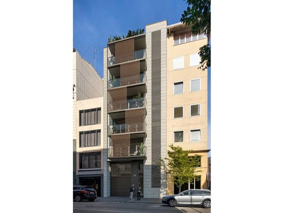 Foto 1 de Piso en venta en Centre - Joan Prim de 2 habitaciones con terraza y balcón