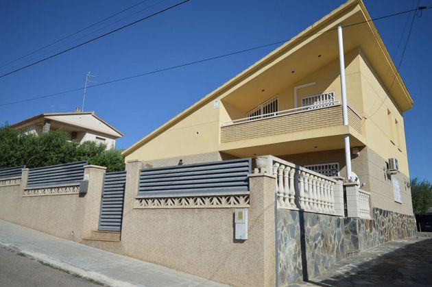 Foto 2 de Chalet en venta en Costa Cunit - Els Jardins - Els  Rosers de 4 habitaciones con terraza y garaje