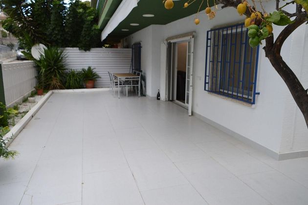 Foto 1 de Venta de piso en Residencial de 3 habitaciones con terraza y jardín