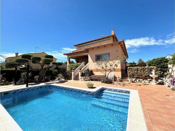 Foto 2 de Venta de chalet en Bonavista de 4 habitaciones con terraza y piscina