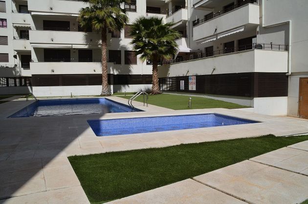 Foto 1 de Venta de piso en Bonavista de 3 habitaciones con terraza y piscina