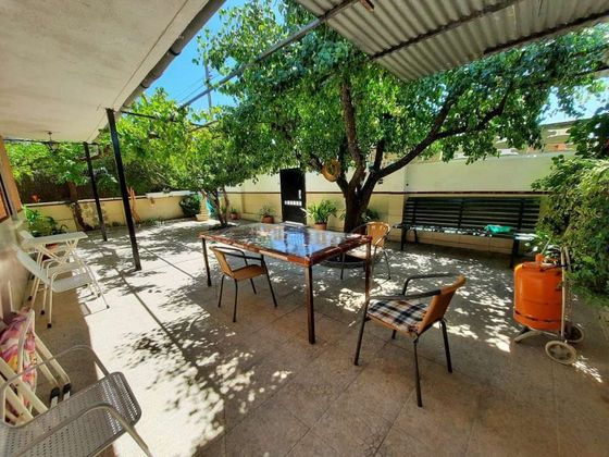 Foto 2 de Casa adossada en venda a Escalona de 5 habitacions amb terrassa i garatge
