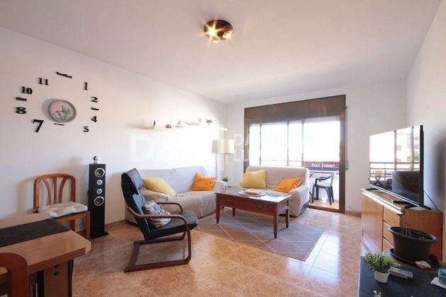 Foto 2 de Pis en venda a Les Roquetes de 3 habitacions amb terrassa i balcó