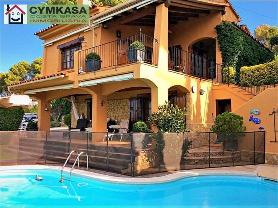 Foto 2 de Casa en venda a Llafranc - Tamariu de 5 habitacions amb terrassa i piscina