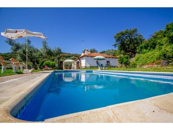 Foto 2 de Casa rural en venda a Jerez de los Caballeros de 5 habitacions amb terrassa i piscina