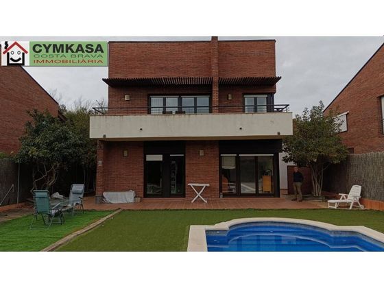 Foto 2 de Casa en venta en Vidreres de 3 habitaciones con terraza y piscina
