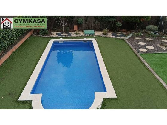 Foto 1 de Casa en venta en Vidreres de 3 habitaciones con terraza y piscina
