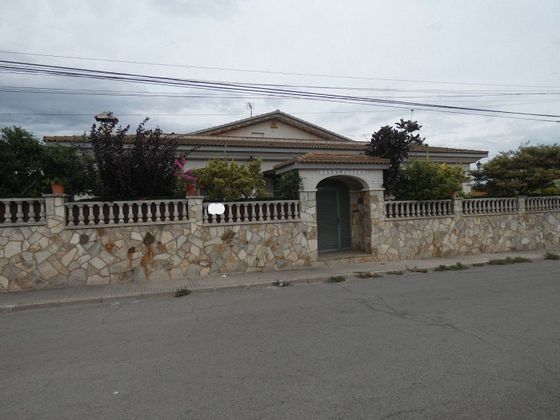 Foto 1 de Chalet en venta en Santa Oliva de 4 habitaciones con terraza y piscina