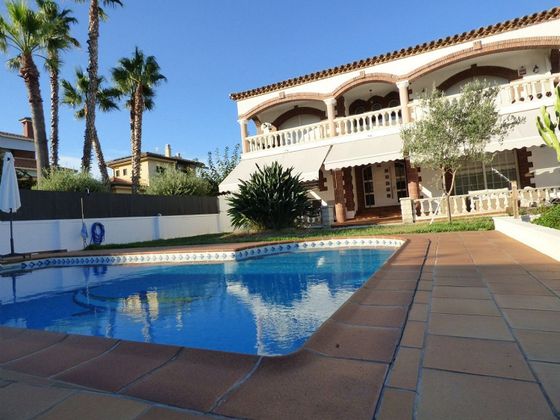 Foto 1 de Venta de chalet en Els Masos de 4 habitaciones con terraza y piscina