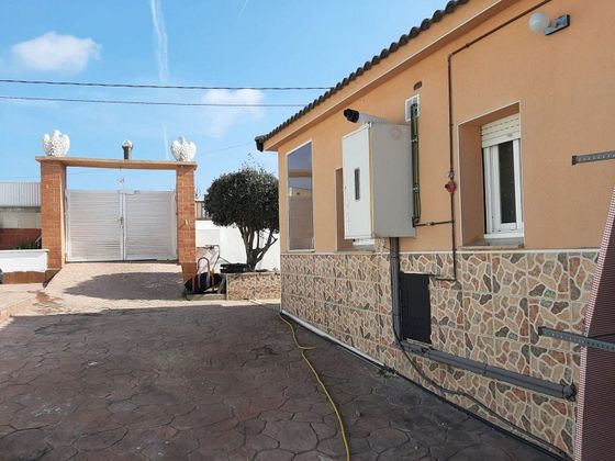 Foto 1 de Casa rural en venda a Bisbal del Penedès, la de 3 habitacions amb piscina i jardí