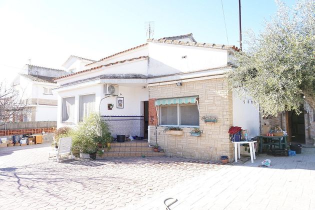 Foto 1 de Venta de chalet en Llorenç del Penedès de 3 habitaciones con terraza y piscina