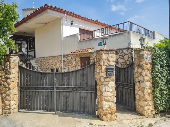 Foto 1 de Casa rural en venda a Castellet i la Gornal de 4 habitacions amb terrassa i garatge