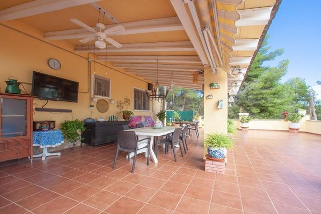 Foto 1 de Chalet en venta en Bisbal del Penedès, la de 3 habitaciones con terraza y piscina