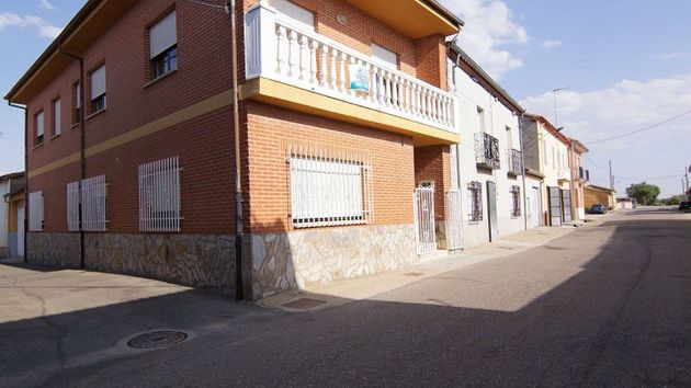 Foto 1 de Casa adossada en venda a Cubo de Tierra del Vino (El) de 7 habitacions amb terrassa i garatge
