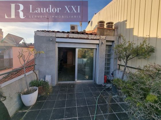 Foto 2 de Casa en venda a Centre - Sabadell de 4 habitacions amb terrassa i garatge