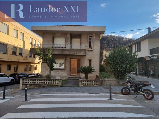 Foto 2 de Casa en venda a Castellfollit de la Roca de 6 habitacions amb terrassa i garatge