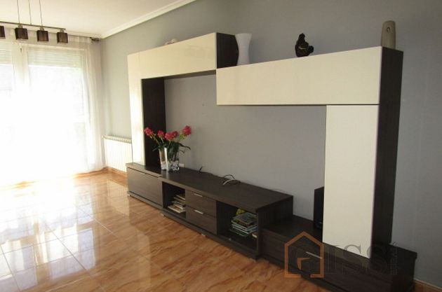 Foto 1 de Dúplex en venta en Oruña de 3 habitaciones con garaje y balcón